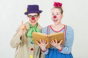 CLOWNESS Theater: Der Bücherschatz