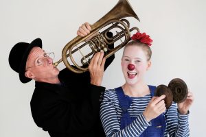 CLOWNESS Theater: Glucks und der Klangsammler