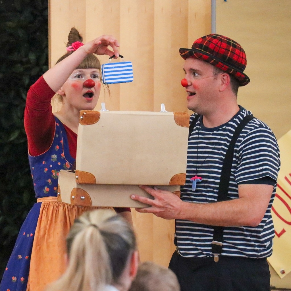 Theater aus dem Reisekoffer: Ein Koffer - eine Show